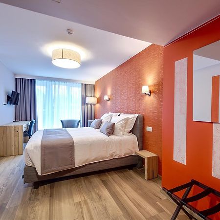 Au Fil De L'Eau Hotell Seneffe Eksteriør bilde